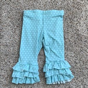 Persnickety ruffle pants